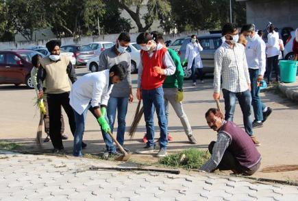 Swachh-Bharat-Abhiyan-in-GMCH