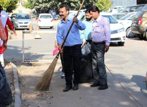 Swachh-Bharat-Abhiyan-in-GMCH