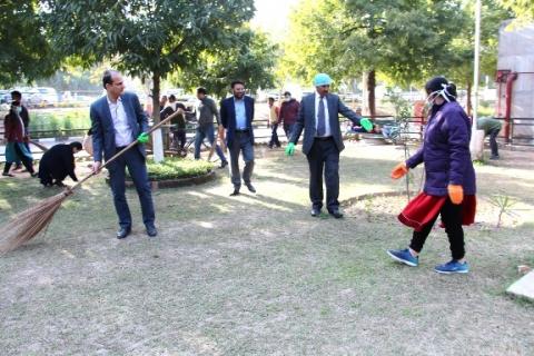 Swachh-Bharat-Abhiyan-in-GMCH