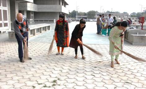 Swachh-Bharat-Abhiyan-in-GMCH